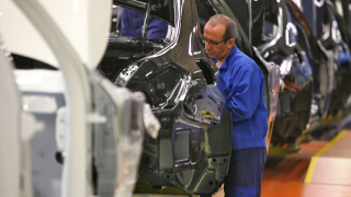 Illustration for article titled China Is Pretending Regulators Aren't Picking On Foreign Automakers